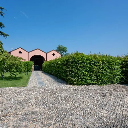 Remotti By Interhome Fubine